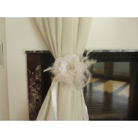 Dekorativni držač za zavese i drapere bela ruža